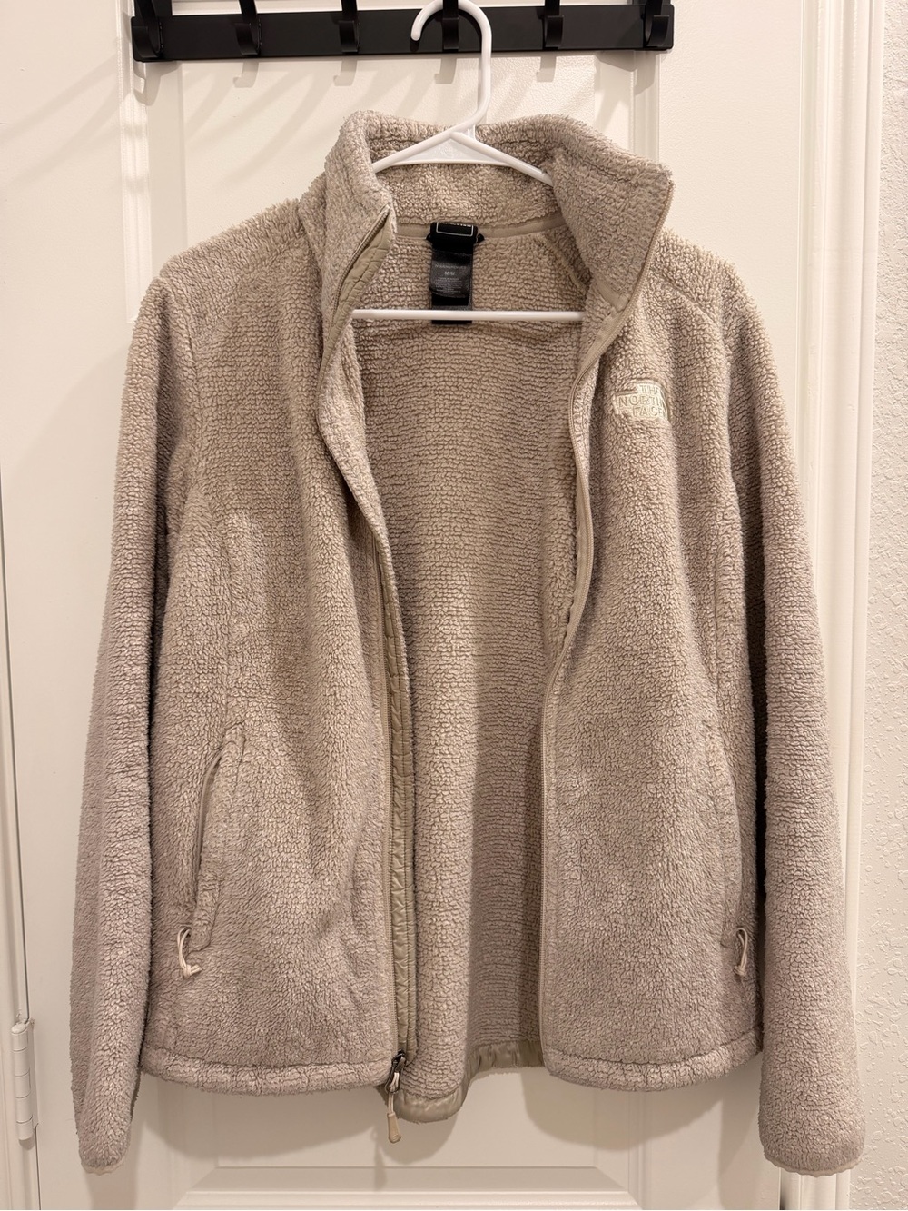 The North Face Women’s Fleece Jacket in Light Beige